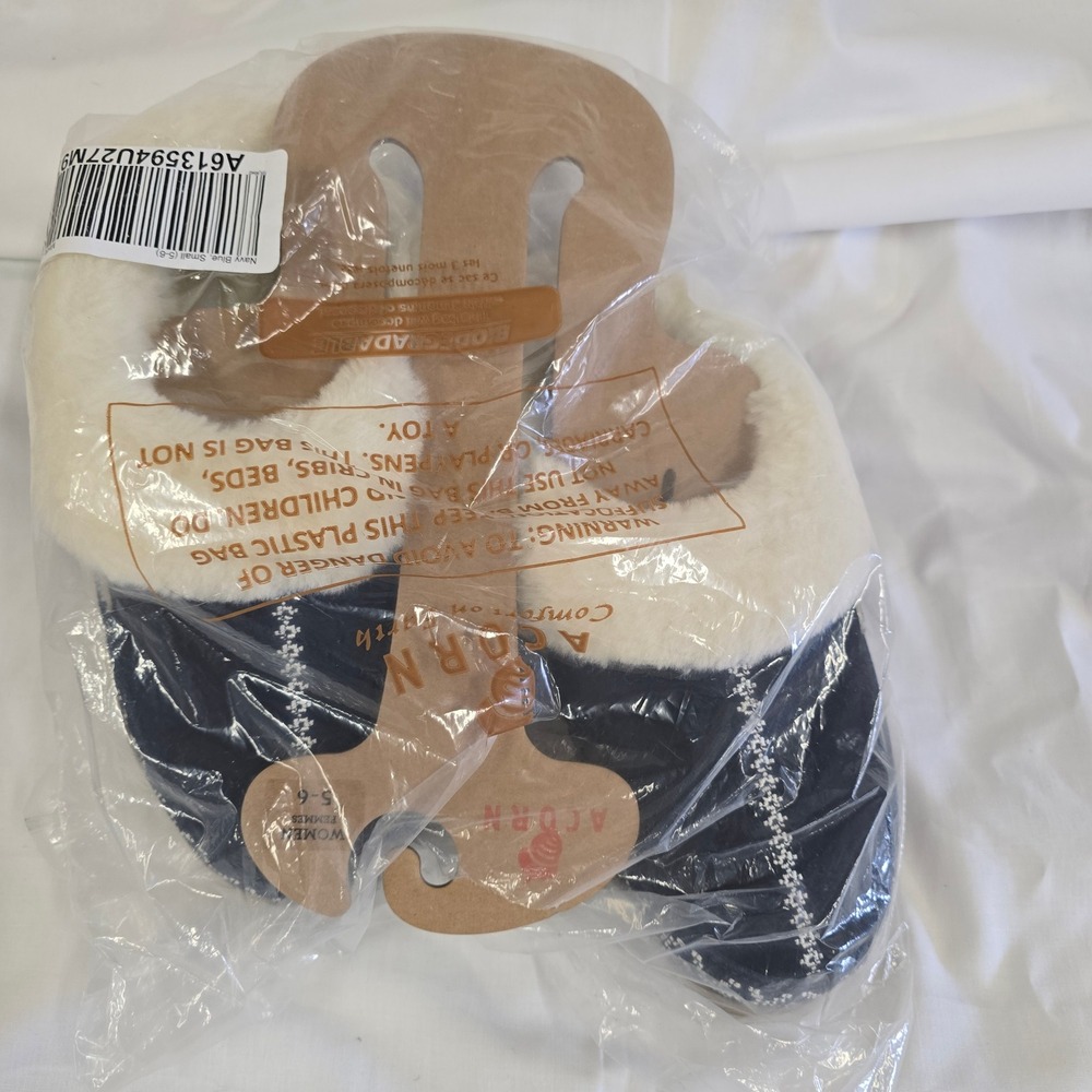 Acorn Embroidered Greta Moccasin Slippers Navy Blue Faux Fur Women Small 5-6 NEW